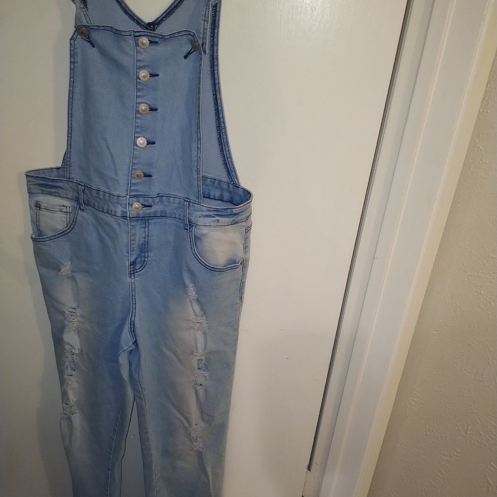 Distressed overalls - Picture 2 of 8